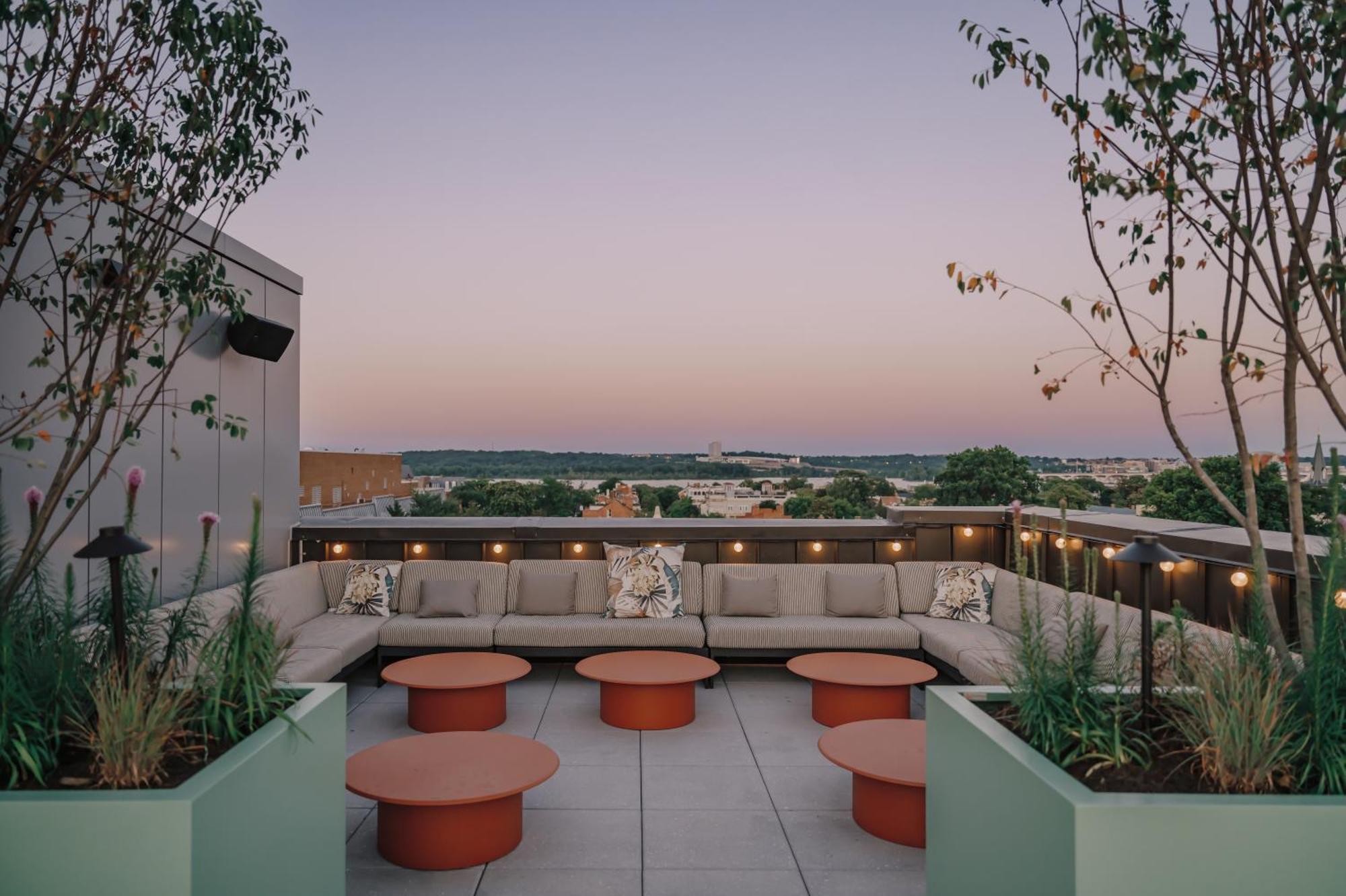 Hotel Heron Old Town Alexandria Exterior photo