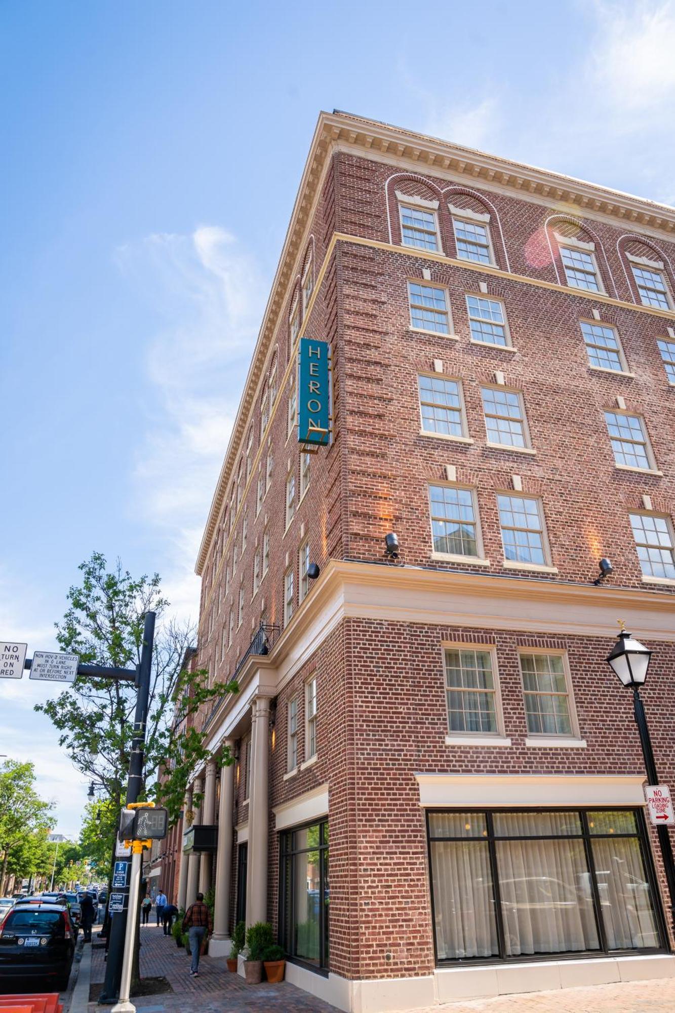 Hotel Heron Old Town Alexandria Exterior photo